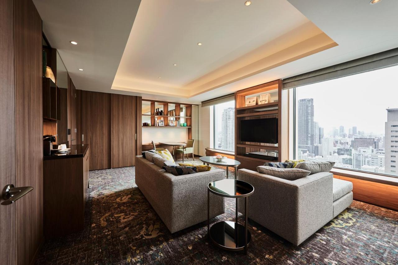 Executive Suite with Lounge Access - Non-Smoking